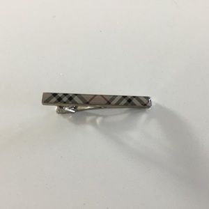 Burberry Classic Cut Tie Bar